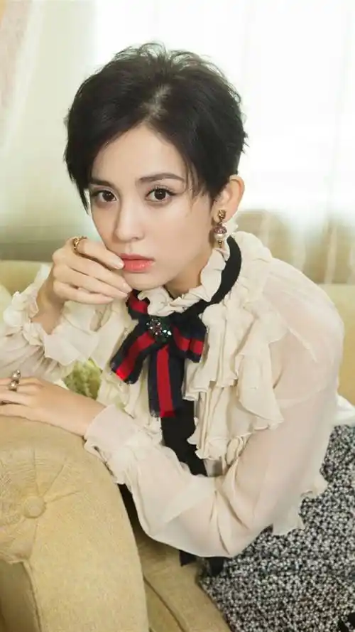 古力娜扎,短发美女,大陆明星,美女明星,明星写真,手机壁纸古力娜扎