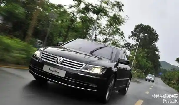 150万v8辉腾遇240万辉腾w12,保养时偶遇,车主笑谈"相见恨晚"