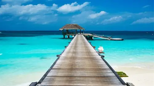 清新唯美蔚蓝的天空高清桌面壁纸