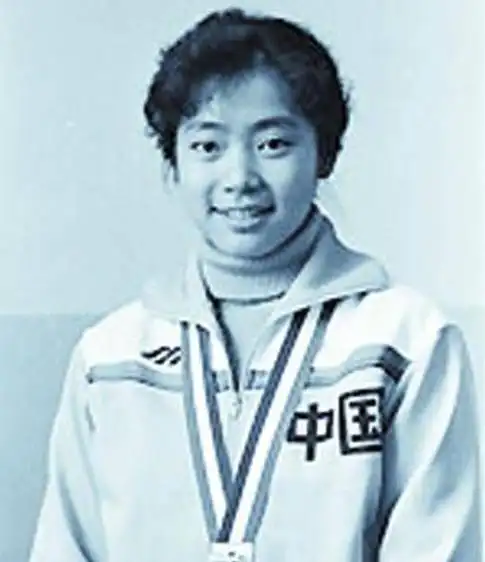 女排唯一的五冠王梁艳:退役后转战商场身家过亿,女儿是清华博士