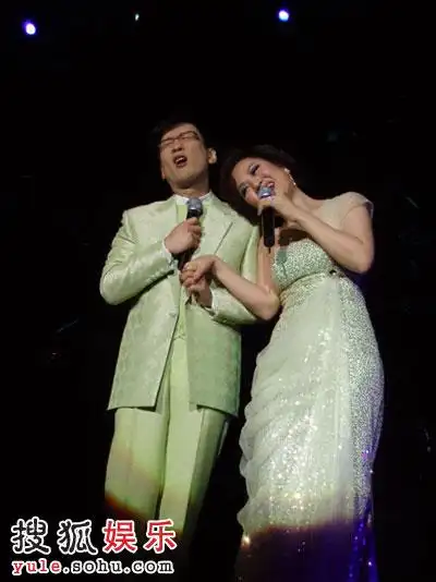 李茂山林淑容20年后再同台 大马演唱会浪漫求婚