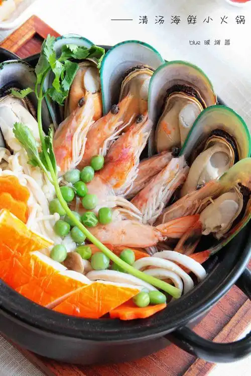 冬日里暖暖的【清汤海鲜小火锅】