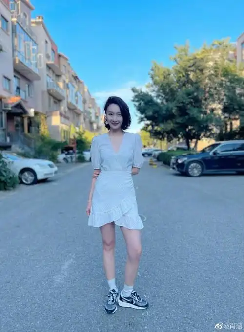 原创"慕容云朵"肖涵晒二胎女儿,35周早产妹妹胖嘟嘟,特爱笑像爸爸