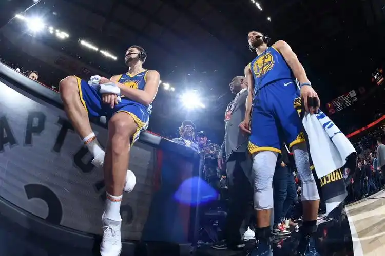 有没有水花兄弟的特帅图片分享一下? - 知乎