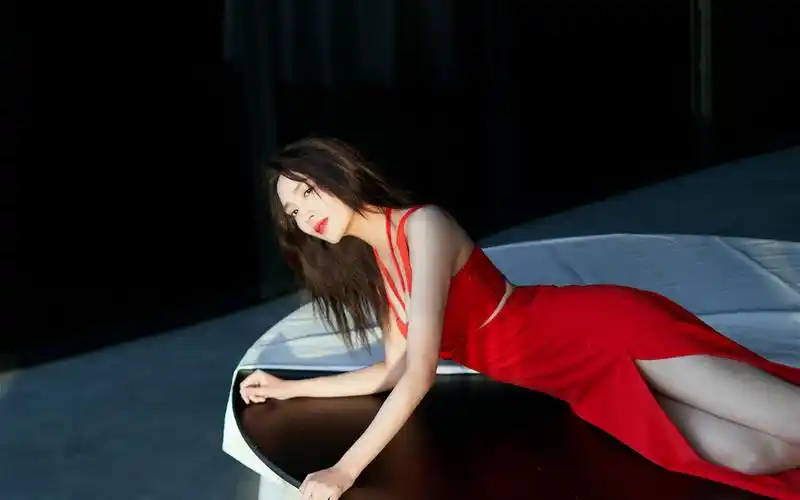 性感美女王紫璇图片桌面壁纸