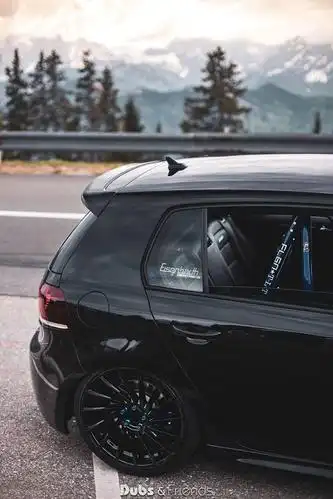 装上防滚架只为展示不凡内在黑武士高尔夫mk6改装案例