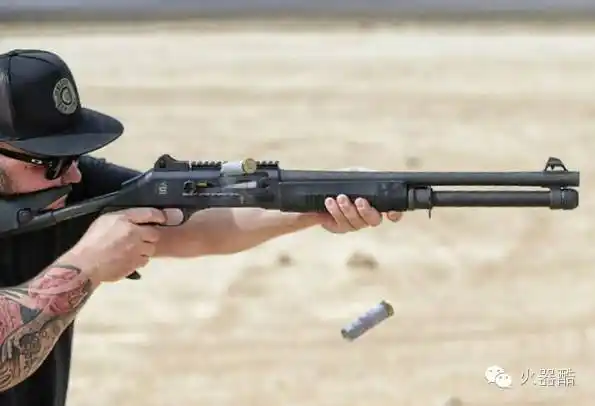 b22半自动喷子xm1014霰弹枪