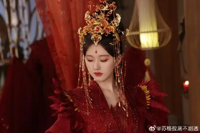 赵露思红羽孤鸿妆##赵露思红羽孤鸿婚服造型##赵露思神隐