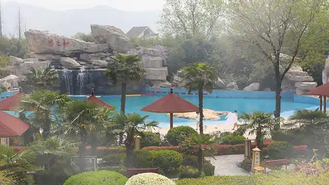 合肥金孔雀温泉度假村1晚 双人金孔雀温泉门票 双人早餐 双人相思林