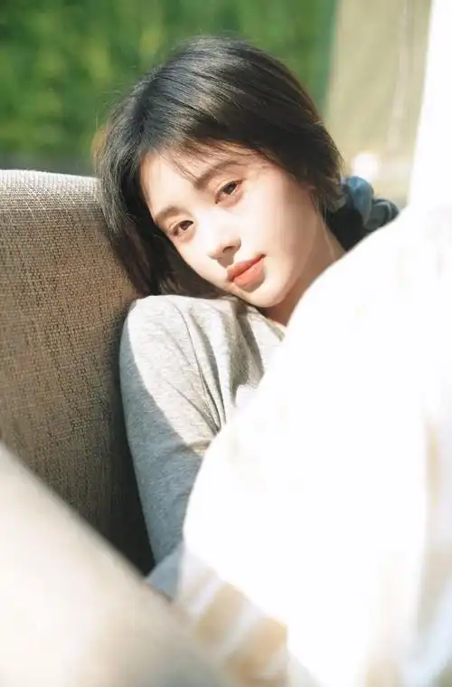 好美的小鞠!谁懂这个天鹅颈,这个