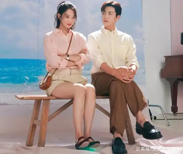 金宇彬和申敏儿这对情侣终于同框了!一整个狠狠爱住!