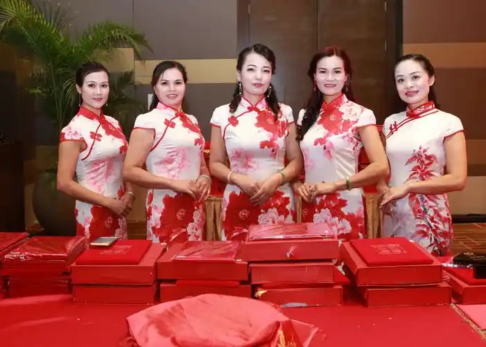 泉州旗袍艺术队《魅力旗袍 长春永恒》年聚会 - 美篇