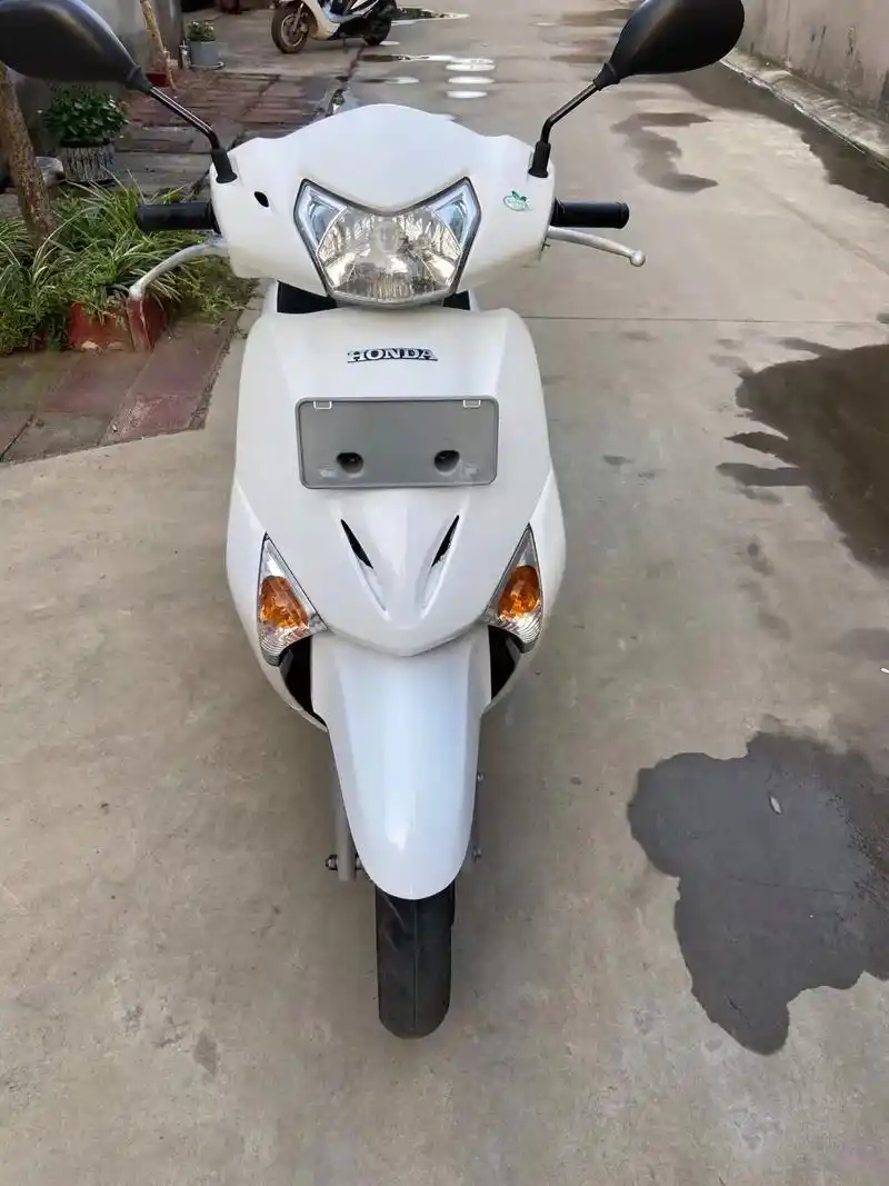 纯正国三五羊本田佳御,运动版,电喷水冷系统,前后联动刹车,全 - 抖音