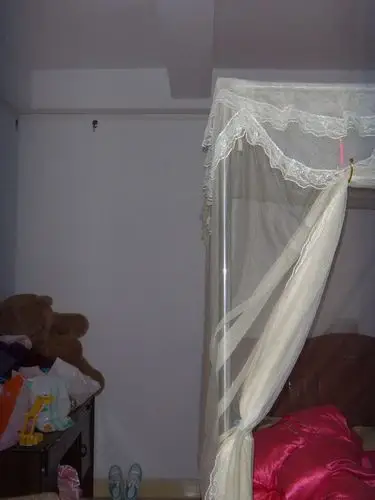 横梁压床,房间小,怎么换都压到一点