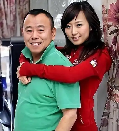 潘长江晚节不保他那个嫁给10亿富豪的女儿潘阳现在过得如何