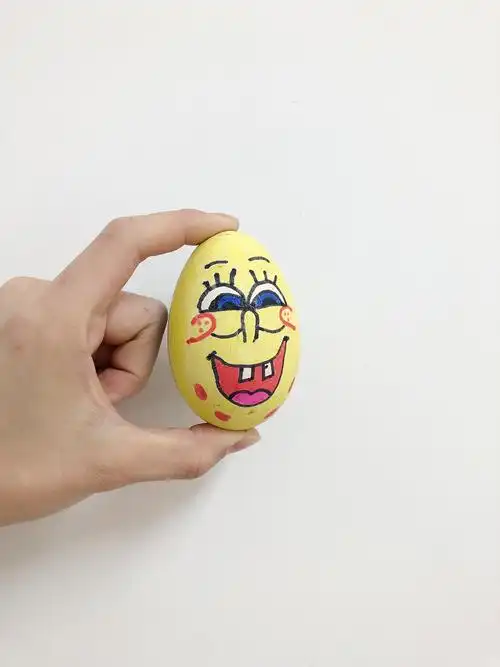 他们专注的样子真好看,没想到画好的蛋,更好看,果然是我带出来