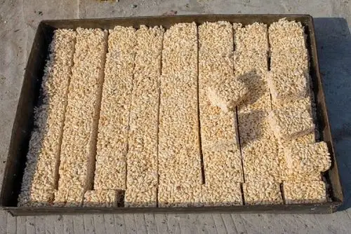 大米糕就这样制作好了.