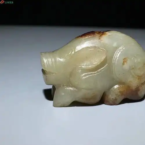 战汉和田玉小玉猪