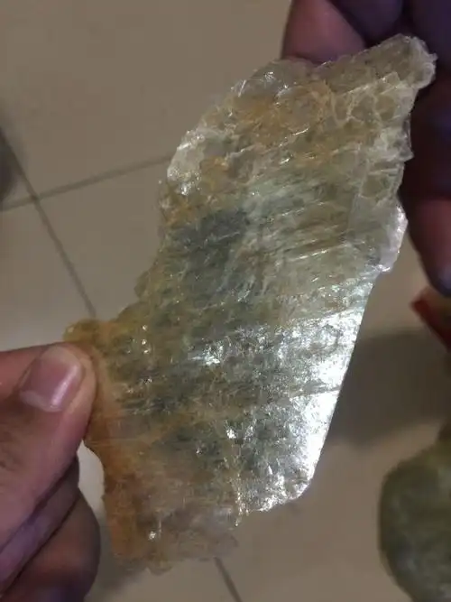 白云母原矿(半透明片状)多少钱一吨?求大神给答案