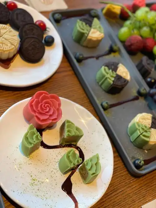 星巴克月饼202204摆盘