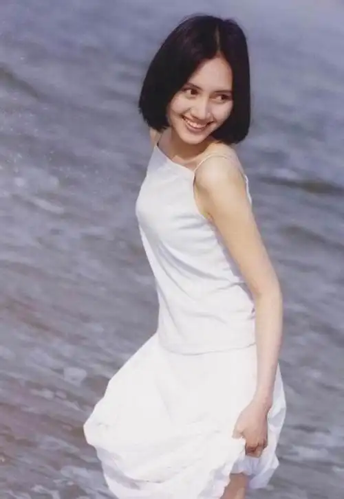 出道20年不温不火的袁泉,年轻时到底有多美?网友:气质女神!