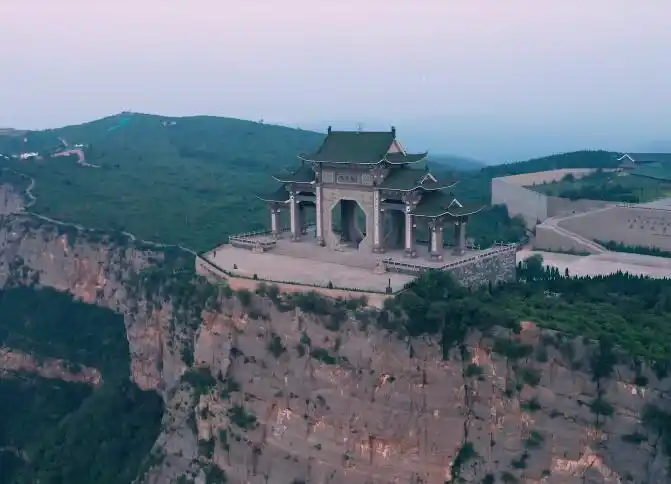 河南鹤壁景区云梦山南天门景点介绍_http://www.lvzhitu.