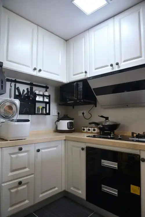 厨房精装欧式风格,设计风格很好看