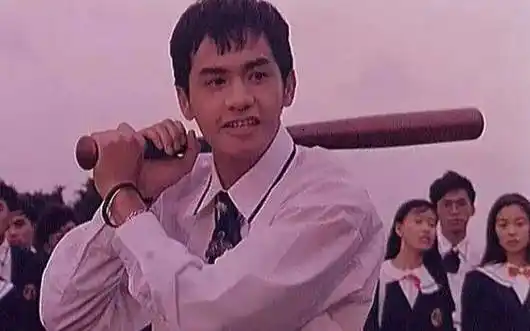 《笑林小子》大打青春偶像牌,比如当红的林志颖,当时刚刚和刘德华拍了