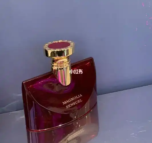 与其说宝格丽醉美兰香是一瓶香水,不如说是一块能散发香气的红宝石!