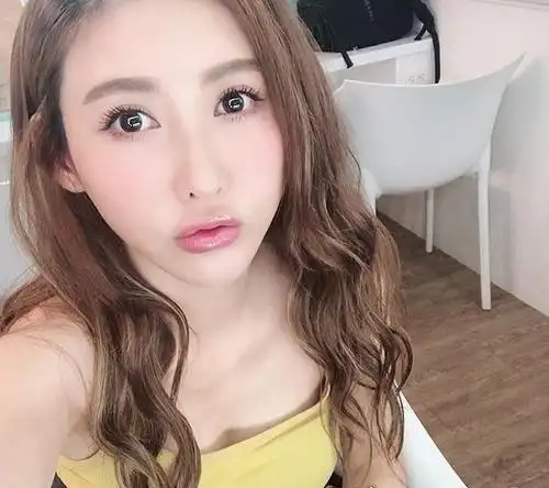 蝴蝶姐姐简恺乐个人资料有哪些演绎经历气质姐姐