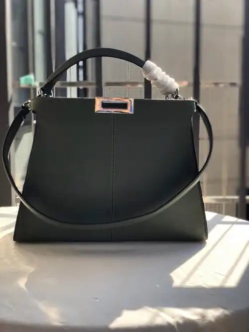 00462fendi芬迪fendipeekaboo304升级版手提包新色牛皮中号33cm配肩带