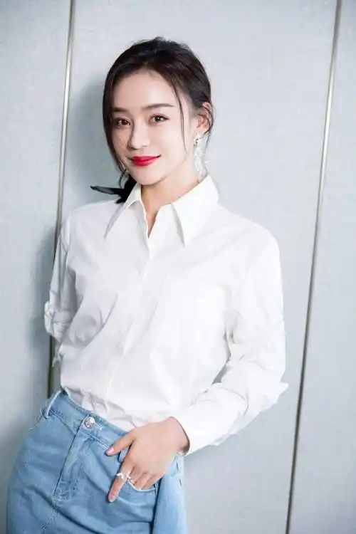 36岁袁姗姗,饱满有料性感无敌!_外貌_演技_魅力