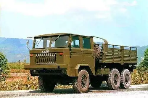 陕汽重型军卡中标第三代军车项目解决我军后勤难题