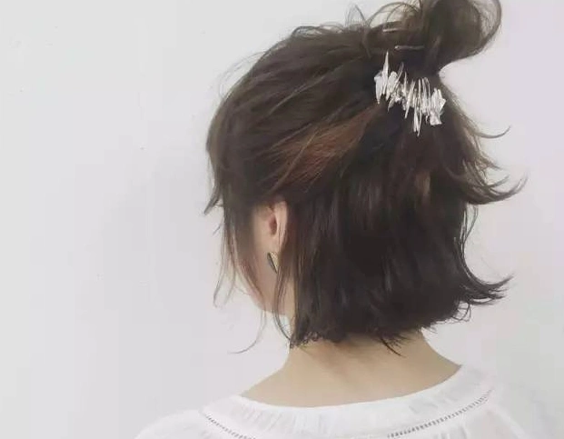 互动问答| 齐肩短发丸子头的特点是什么?