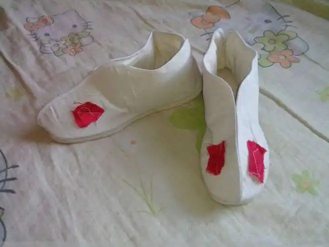 亲人去世后儿女们穿孝鞋的讲究_网易订阅