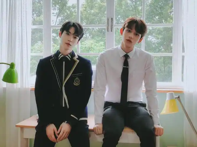 nct 金道英 黄旭熙校服city 合照