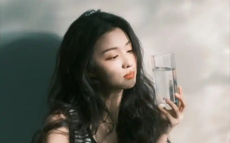 【王楚然】这双眼看杯水都深情