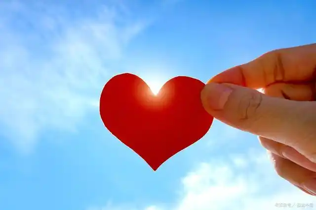 如何看待专家建议年轻人谈恋爱要真诚?