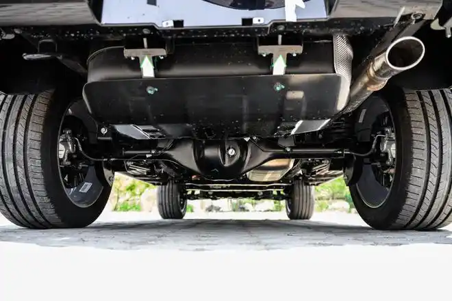 实拍北京越野bj80 3.0t版 换装v6发动机|底盘|座椅_网易订阅