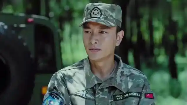 空降:锅盖头特种兵,进行实战训练,突袭特一营展现真本领|军旅剧|励志