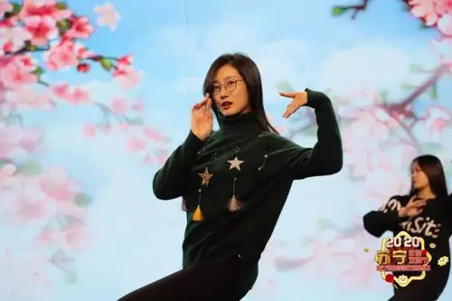 谷乐乐不化妆竟然还是辣么美哇,终于看见真人啦!