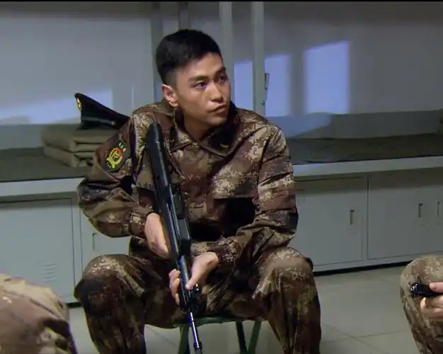 男,电视剧《 a target="_blank" href="/item/我是特种兵之利刃出鞘