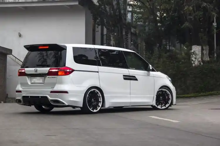 本田艾力绅大包围 - 本田,艾力绅-- --改联改装网-汽车改装互动平台