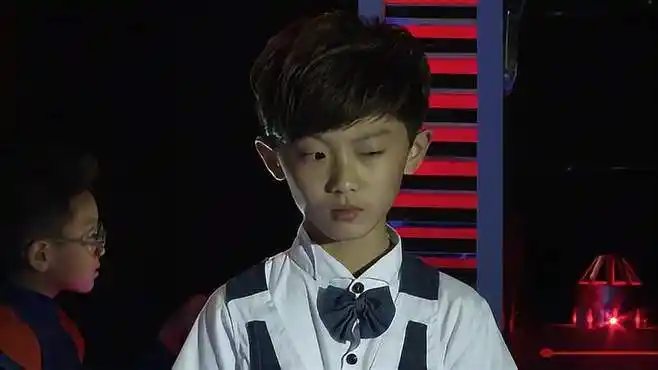 快乐星球第五部32:带小帅为了逃避学习,让机器人代替自己上学-影视综