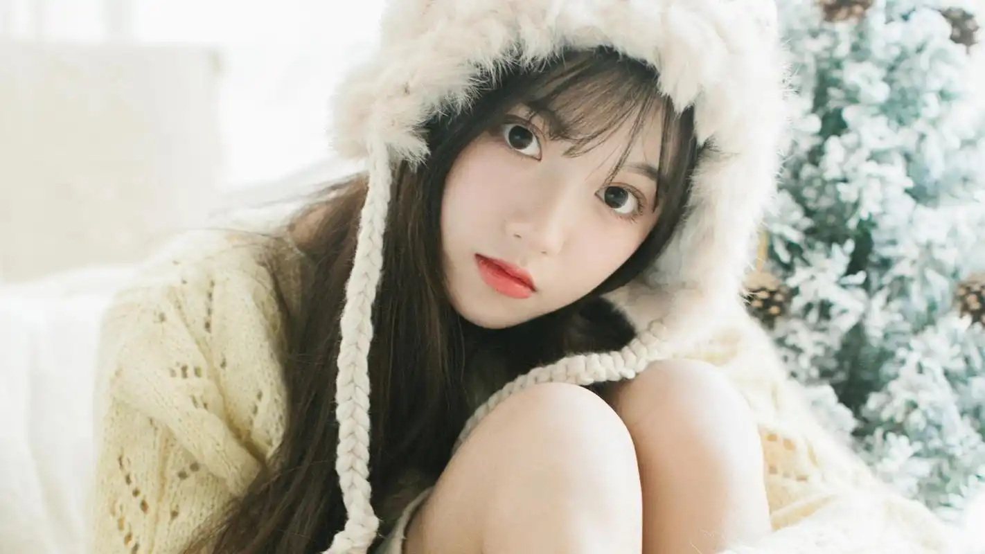 白嫩可爱小姐姐清新甜美桌面壁纸