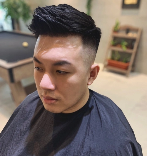 圆脸适合什么短发(圆脸女生适合什么样的短发)