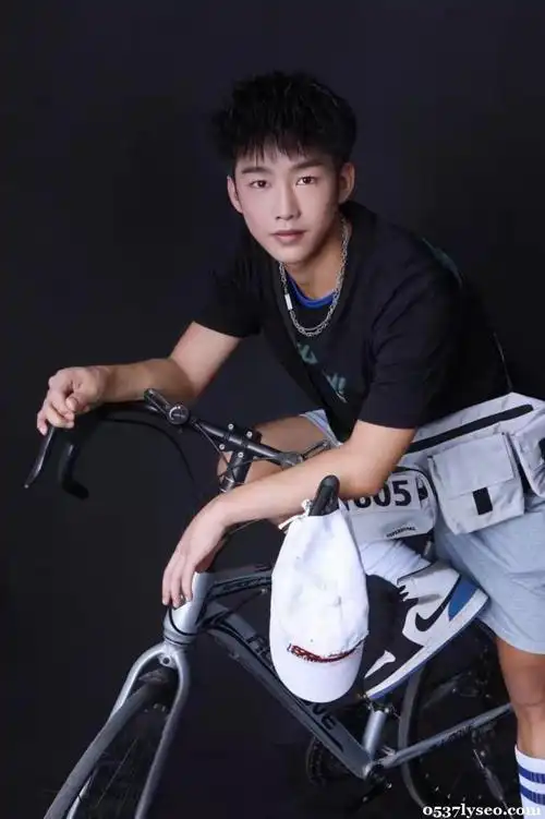 [今天分享]郑州男儿本色男子会所靠谱吗_帅哥很多的男同按摩