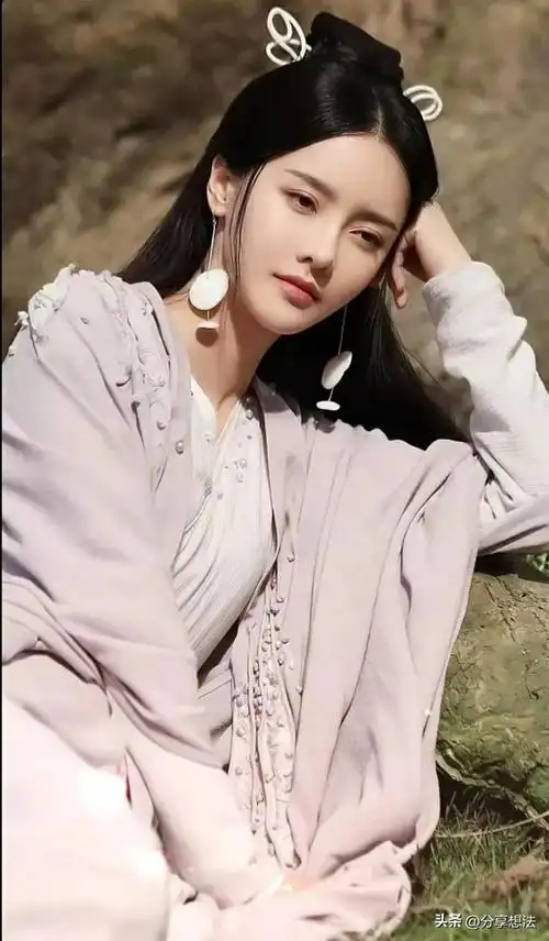 张芷溪明星壁纸(3)|重紫|电视剧|长月烬明|实力派演员_网易订阅