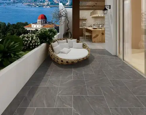 楼顶这种露台阳台对于雨天排水是很有要求的,而新型地砖有超疏水效果