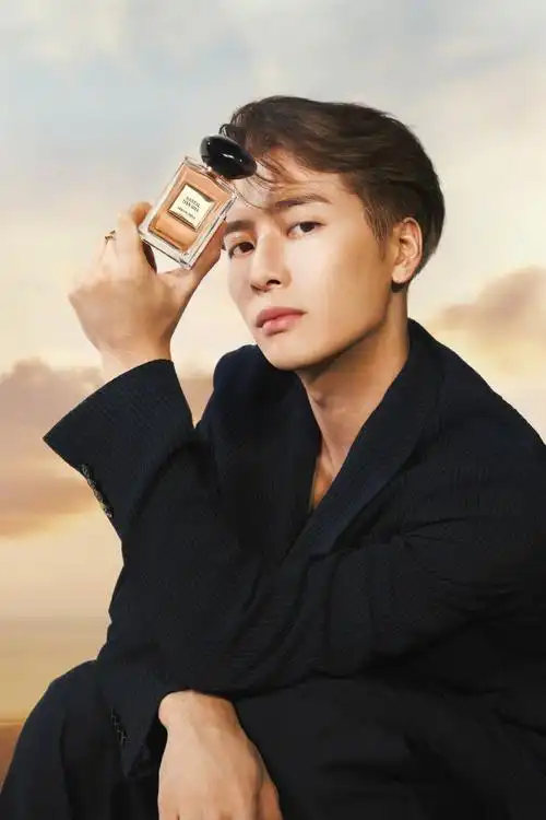 王嘉尔  303338363934香水全球代言人~ 91